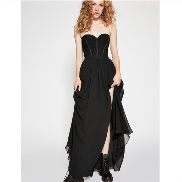 Fame and Partners Dresses & Skirts - Fame And Partners Taurus Maxi Dress